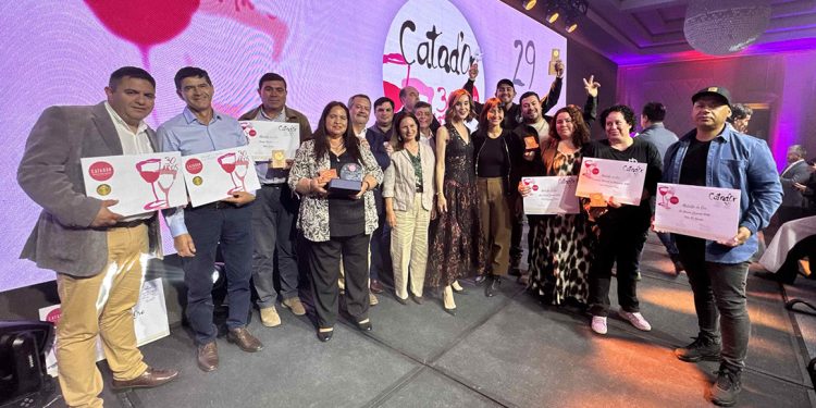 Viñas campesinas de Ñuble brillaron en Catad’Or 2025