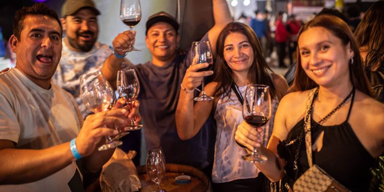 para 2026 el calendario ya reúne 31 fiestas de la vendimia confirmadas entre las regiones detarapacá y la araucanía de chile al paladar | noticias del vino en chile Chile lanza Mapa y Calendario de Fiestas de Vendimia 2026